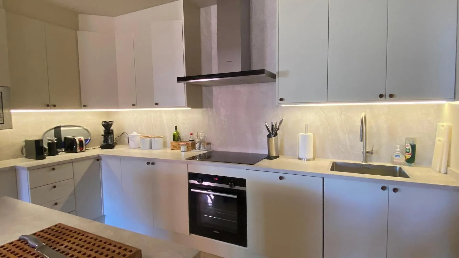 Havsutsikt - Penthouse 200 M Fran Stranden - Elviria Marbella Spain