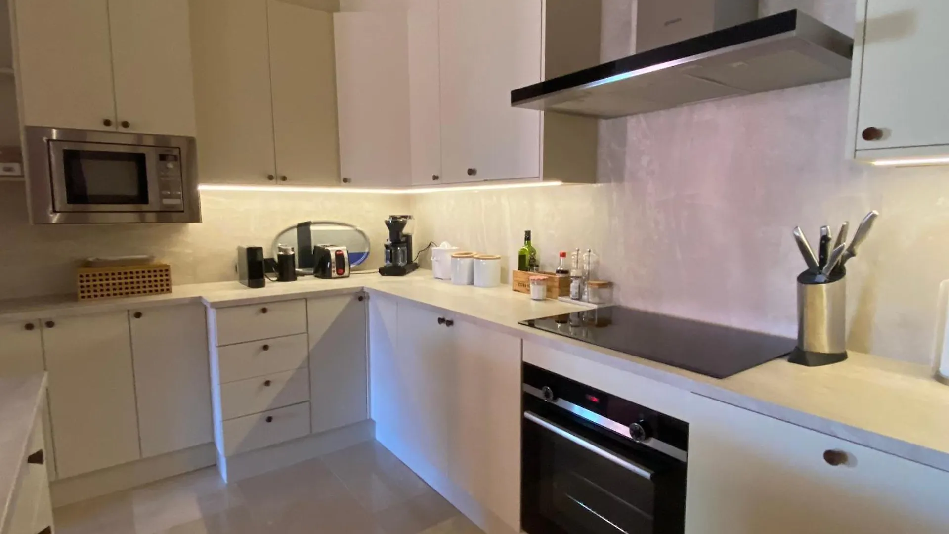 Havsutsikt - Penthouse 200 M Fran Stranden - Elviria Marbella